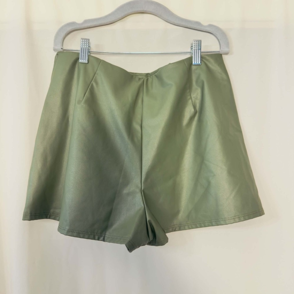 Altar'd State Size Medium Olive Faux Leather Wrap Skort Wmn Fall Outfit Moto Y2K - Picture 2 of 6